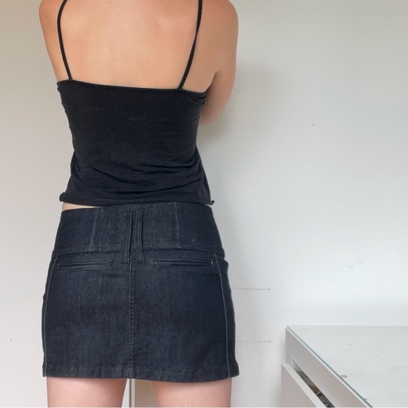 Low waisted dark deni mini skirt - Picture 6 of 6